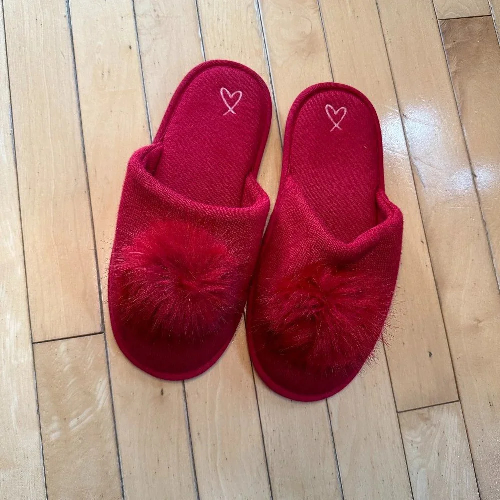 VICTORIA'S SECRET Red Sweater Knit Slipper Slides Mules with Pom - size large - Picture 2 of 4